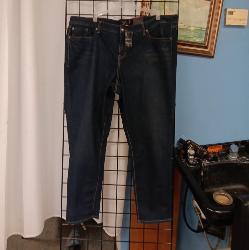 New Torrid Womans 26 Short Plus MidFit  Skinny Jeans Dark Blue NWT